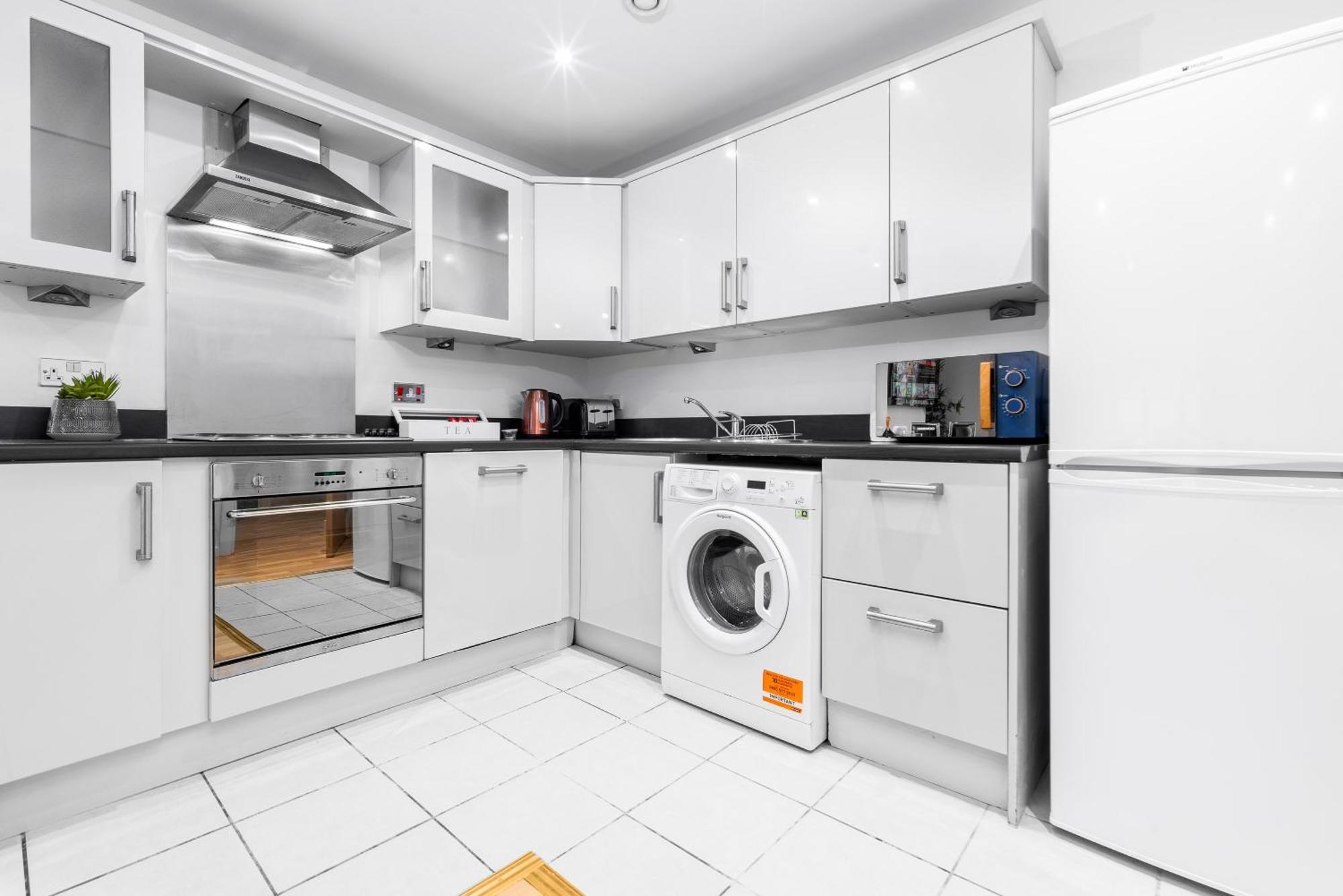 City Centre Apartment - 2 Bedroom - Secure Parking - Top Rated - 201M برمنغهام المظهر الخارجي الصورة